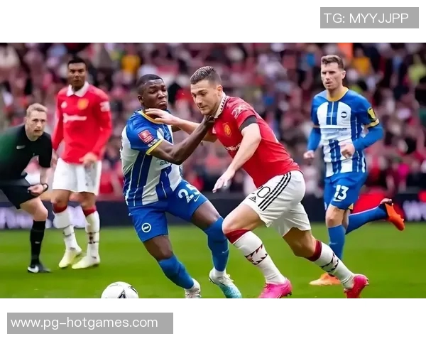 足总杯激战AC米兰凭神扑险胜莱比锡争议判罚引发热议